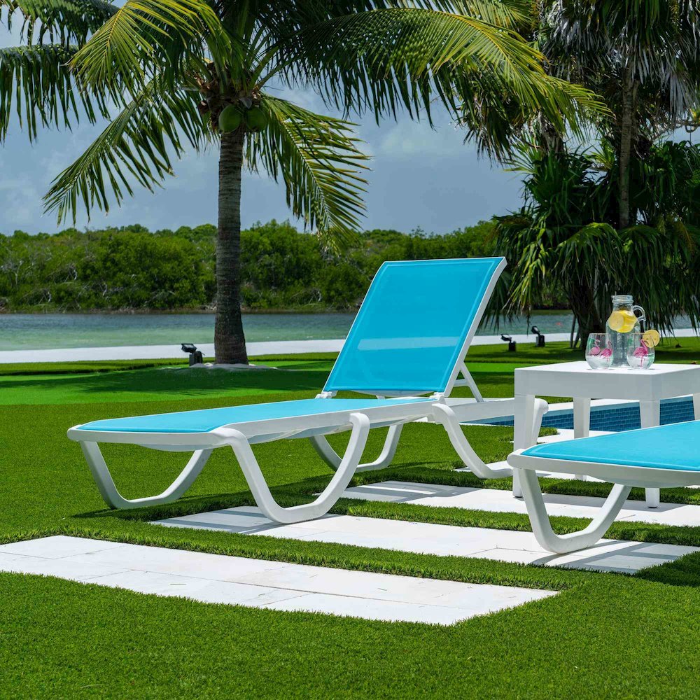Panama Jack Abaco 3-Piece Chaise Lounge Set. Picture 4