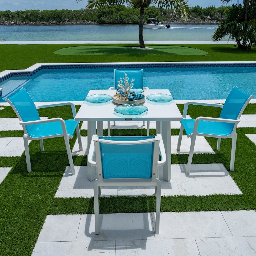 Panama Jack Abaco 5-Piece Dining Set. Picture 2