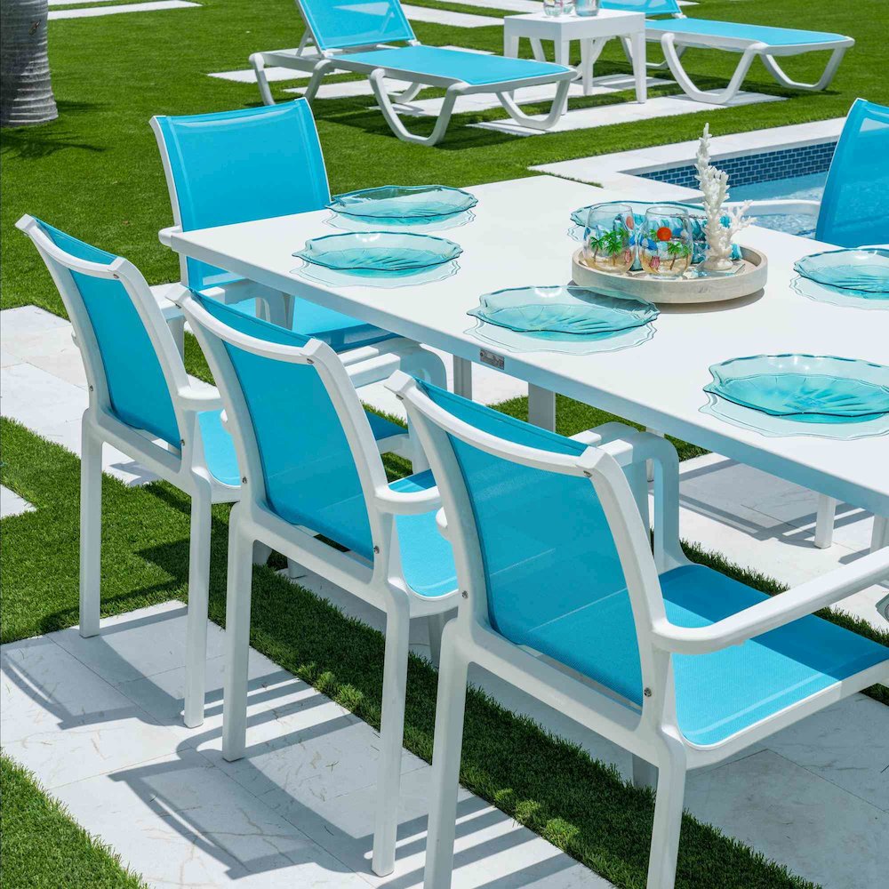 Panama Jack Abaco 9-Piece Dining Set. Picture 3