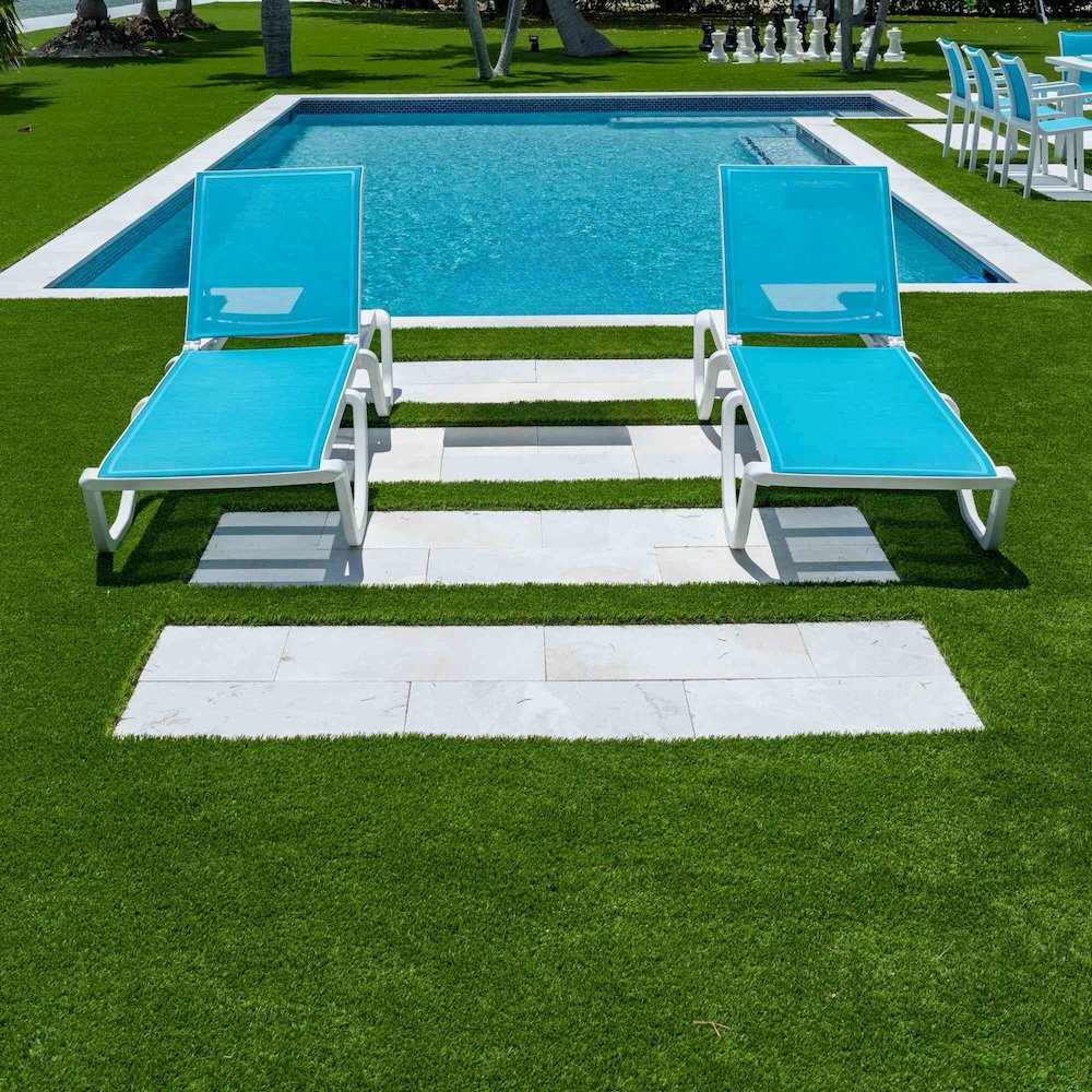 Panama Jack Abaco (Set of 2) Chaise Loungers. Picture 1