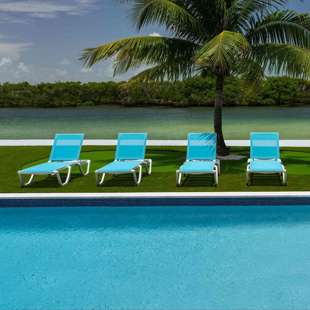 Panama Jack Abaco (Set of 2) Chaise Loungers. Picture 2
