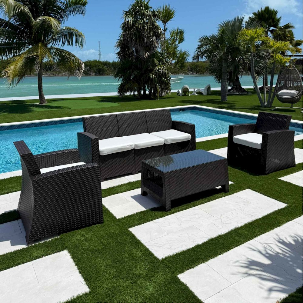 Plastique 4-Piece Seating Set. Picture 2