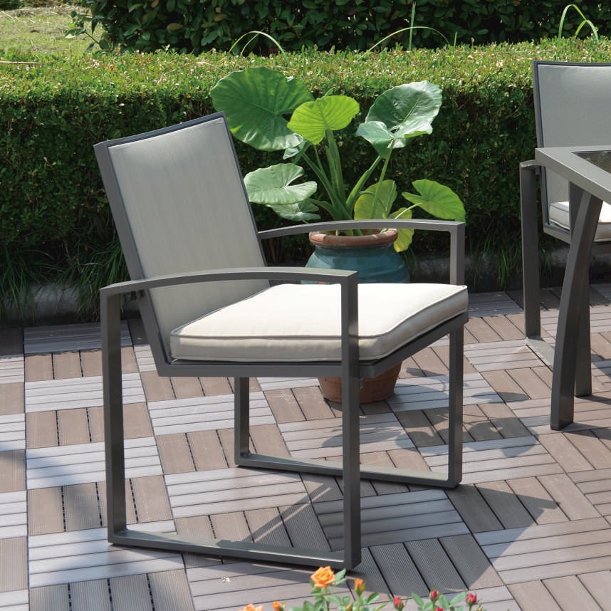 Moldova 7-Piece Dining Set. Picture 2