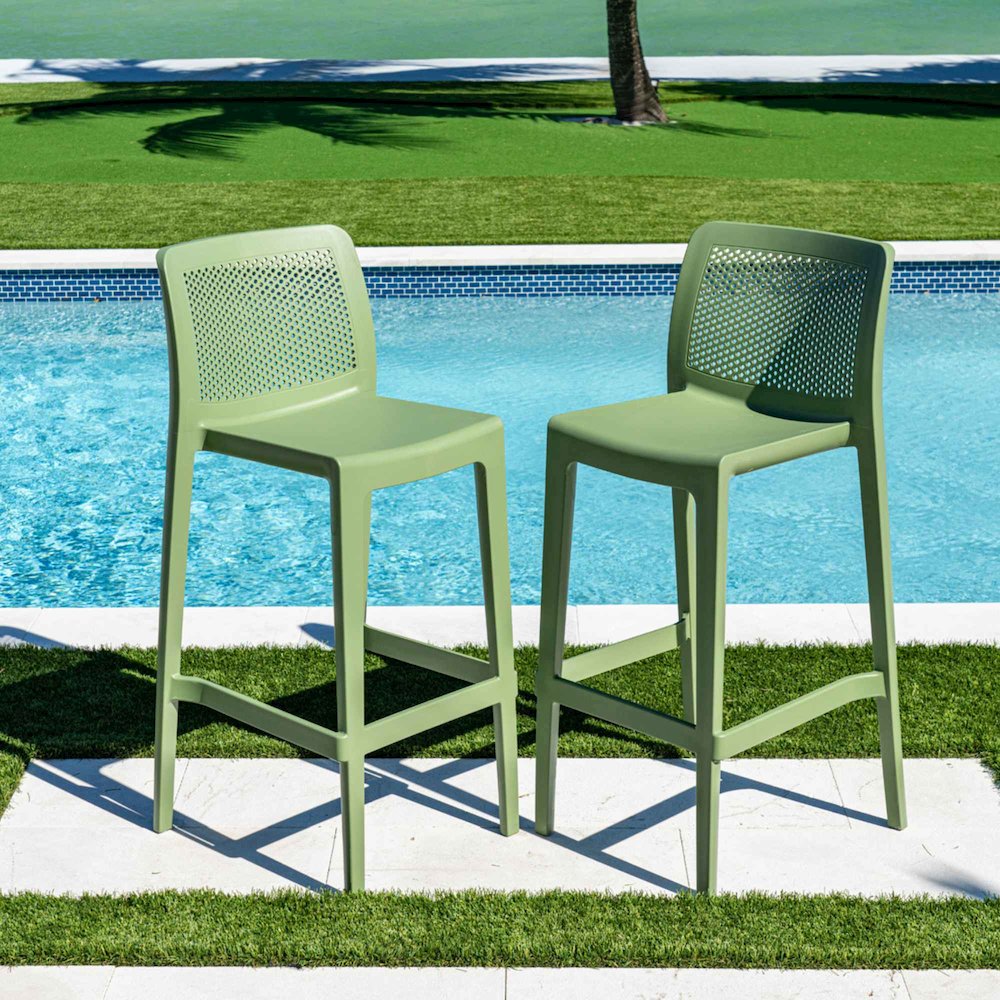 Lisa Set of 2 Barstools - Green. Picture 2