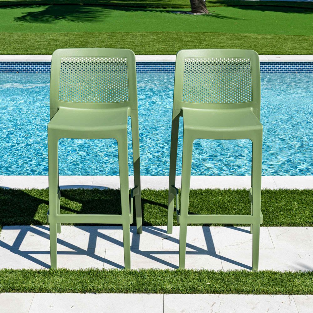 Lisa Set of 2 Barstools - Green. Picture 4