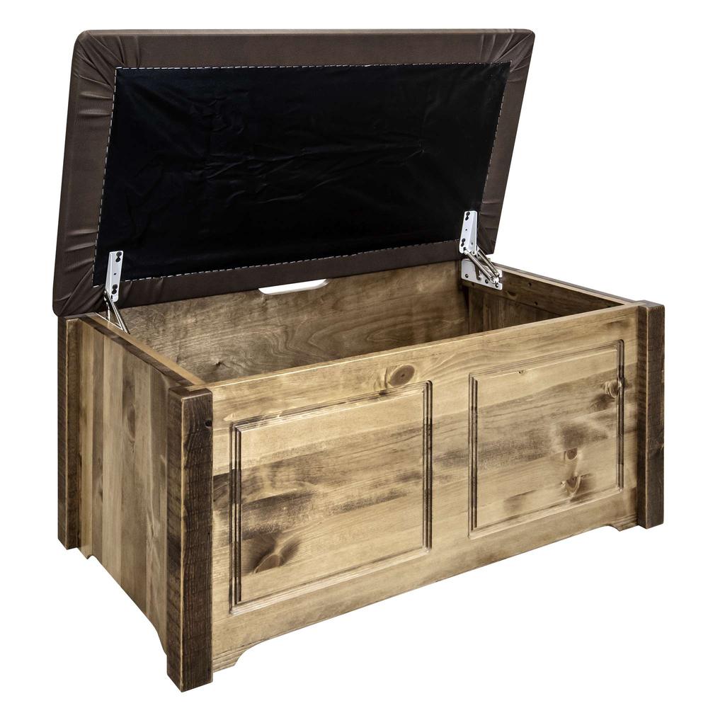 Homestead Collection Small Blanket Chest, Saddle Upholstery, Stain & Lacquer Finish. Picture 4