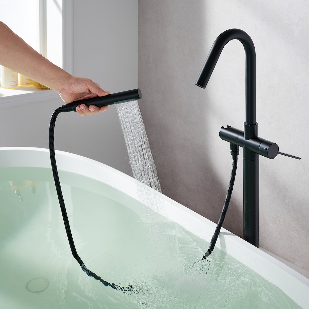 Single Lever Handle Freestanding Floor Mounted Tub Filler. Picture 7