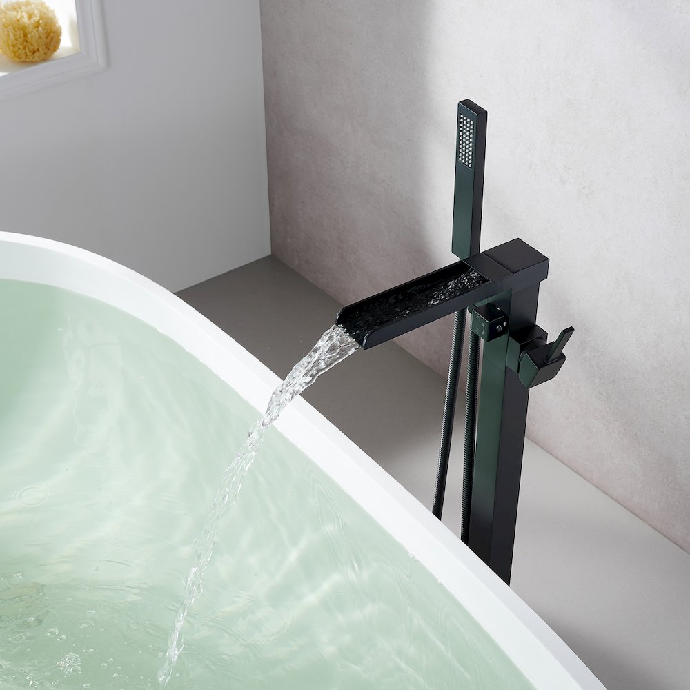 Single Lever Handle Freestanding Floor Mounted Tub Filler. Picture 6