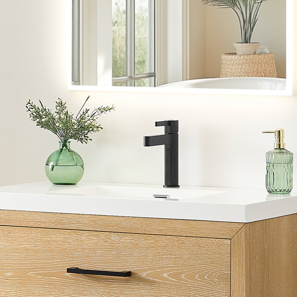 Single Hole Single-Handle Bathroom Faucet in Matte Black. Picture 5