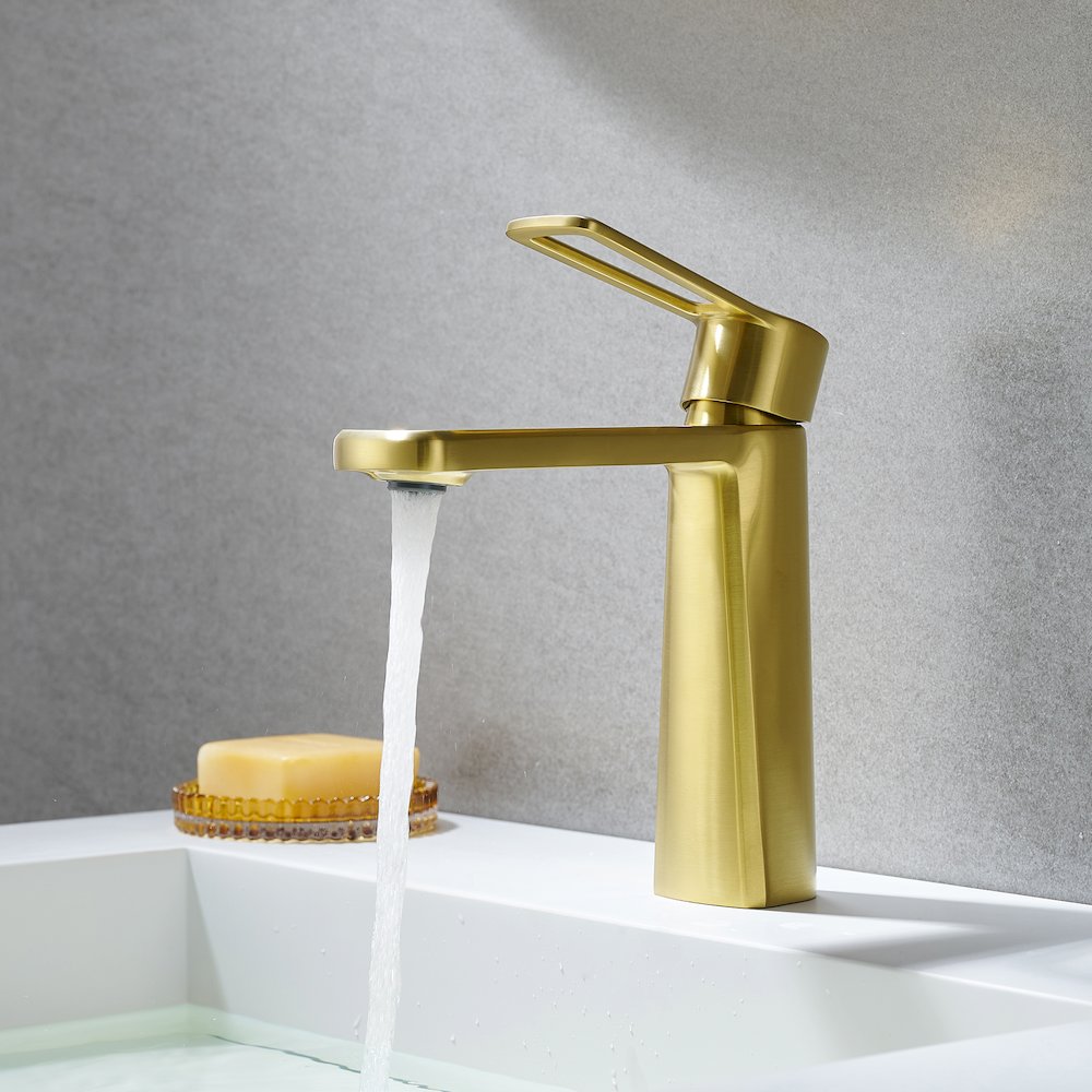 Single Hole Single-Handle Bathroom Faucet in Brushed Gold. Picture 3