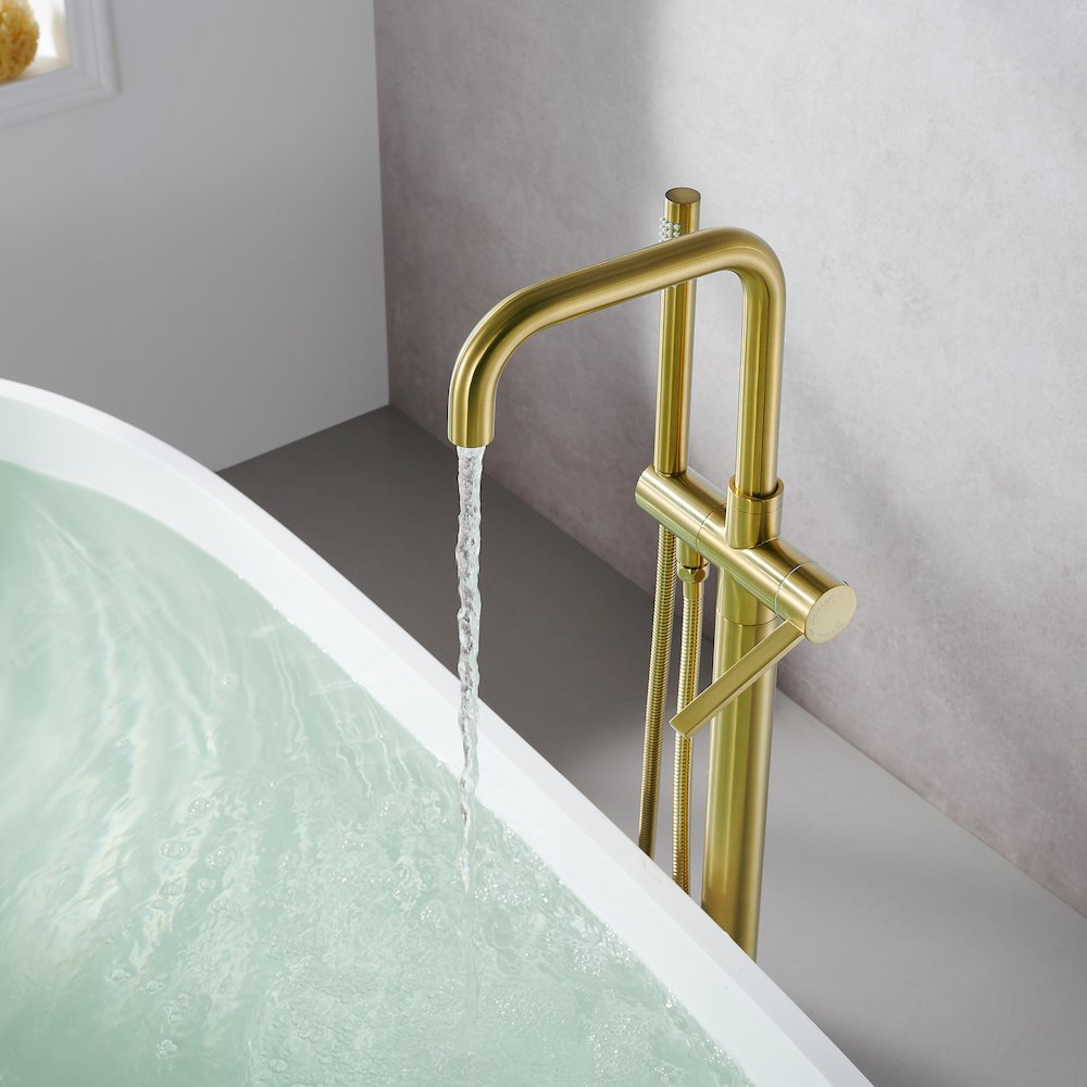 Single Lever Handle Freestanding Floor Mounted Tub Filler. Picture 6