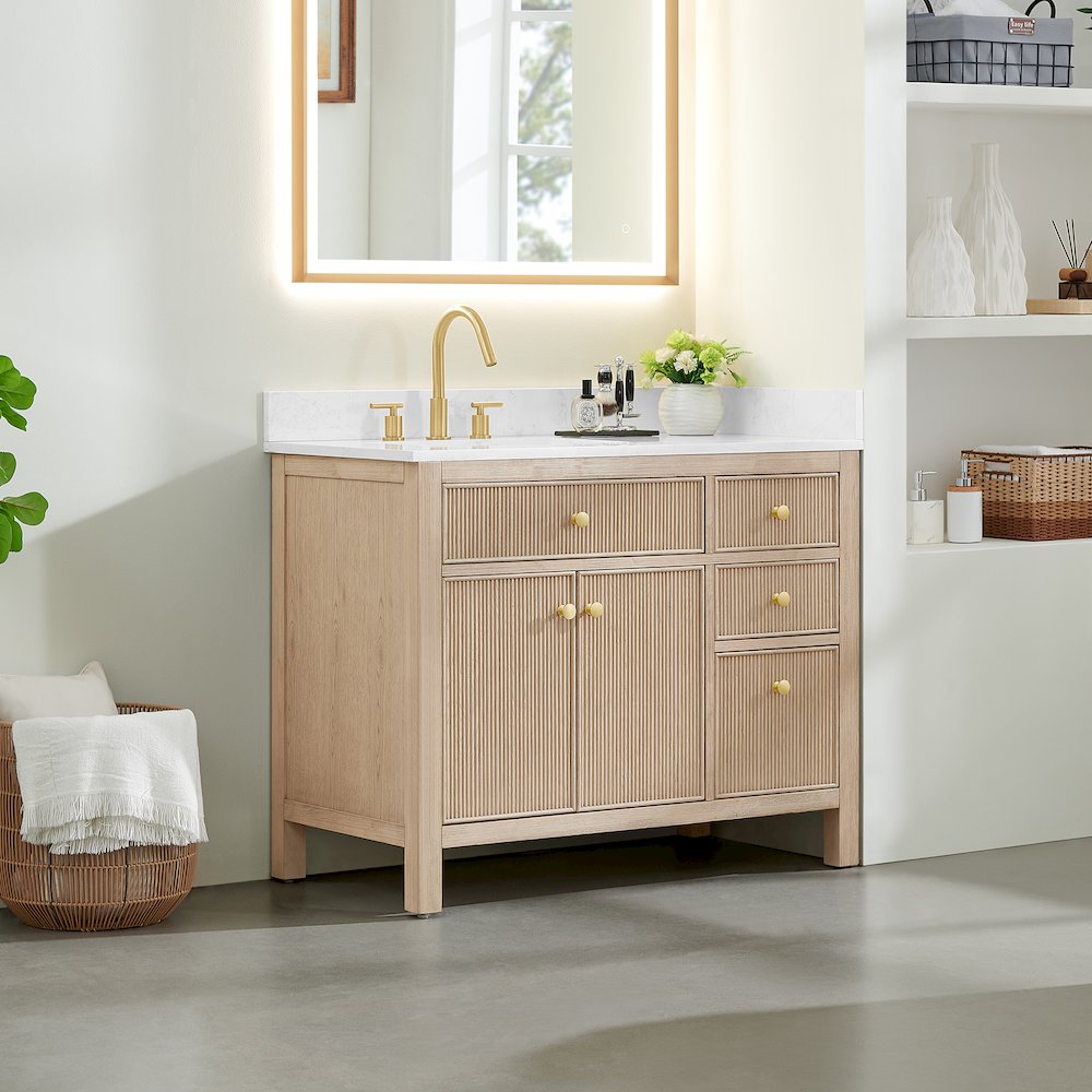 Cerrito 42" Single Bathroom Vanity in Natural Oak. Picture 3