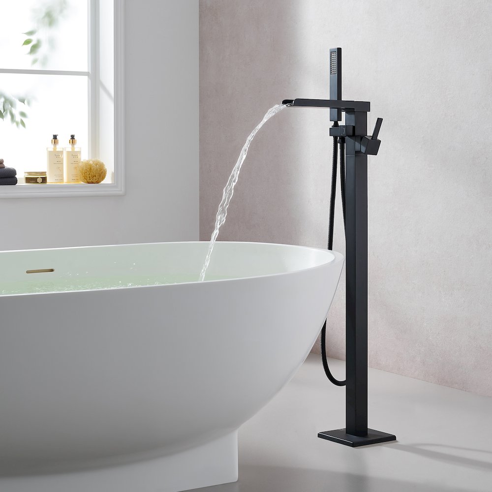 Single Lever Handle Freestanding Floor Mounted Tub Filler. Picture 3