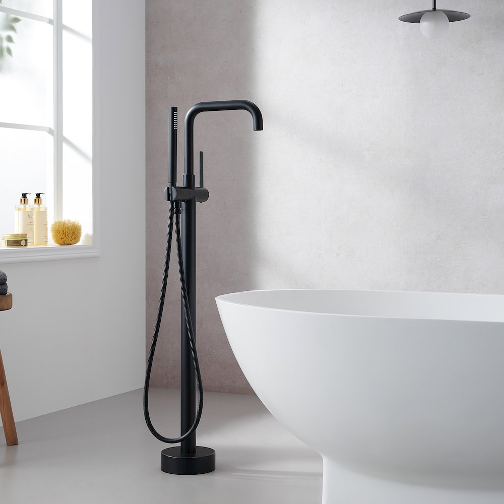 Single Lever Handle Freestanding Floor Mounted Tub Filler. Picture 2