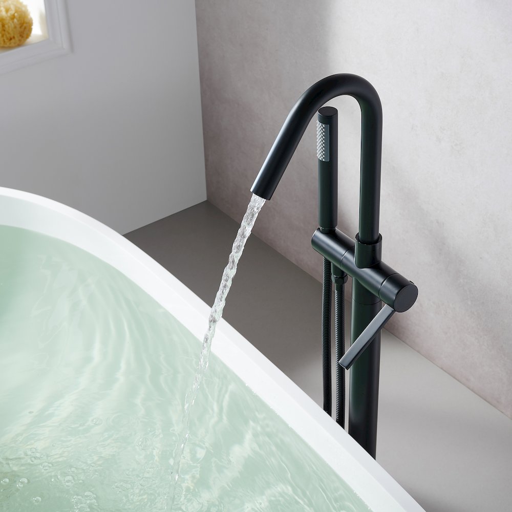 Single Lever Handle Freestanding Floor Mounted Tub Filler. Picture 6