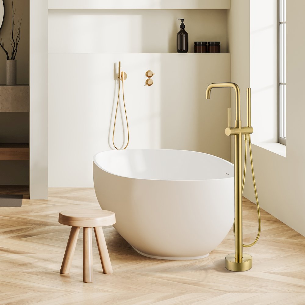 Single Lever Handle Freestanding Floor Mounted Tub Filler. Picture 4