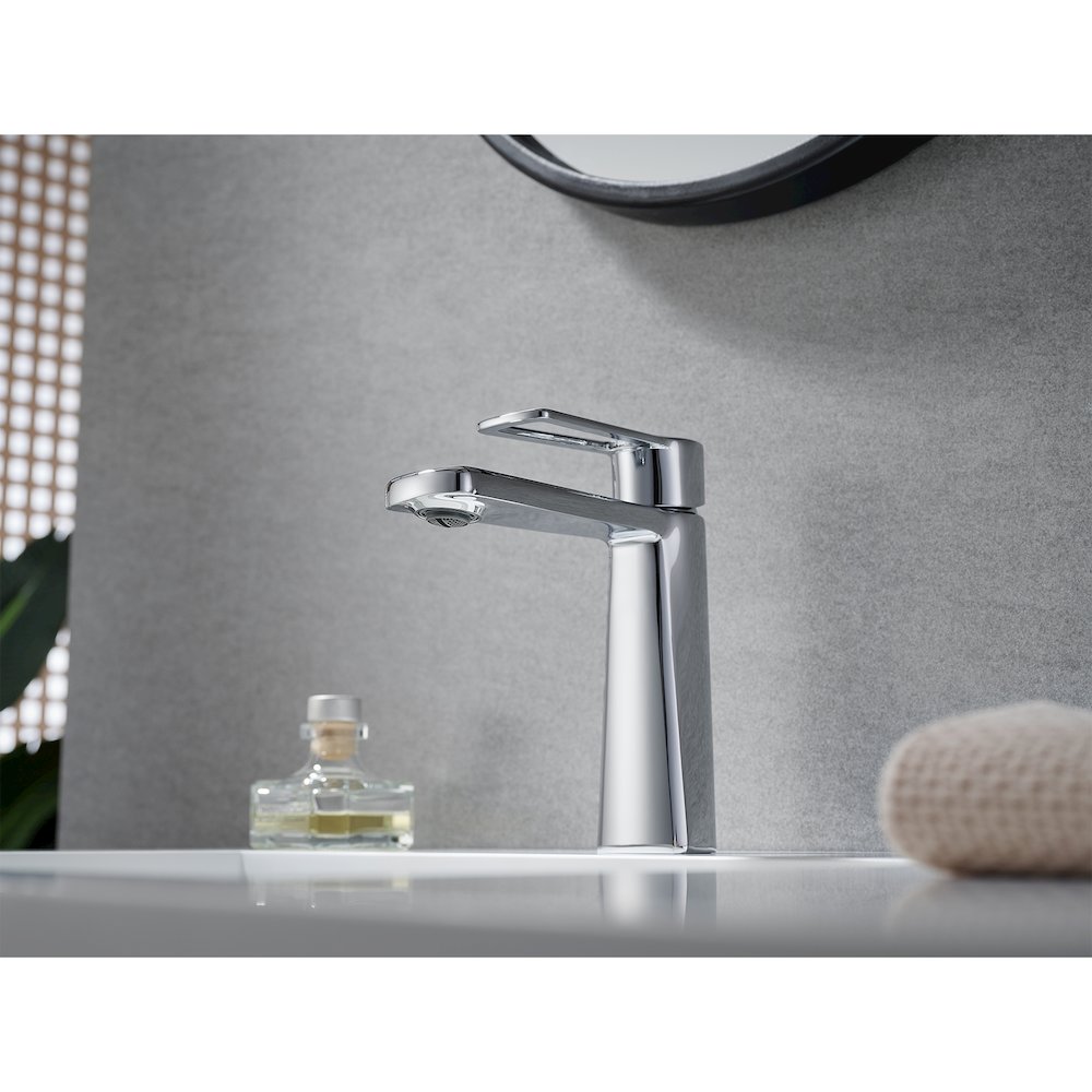 Single Hole Single-Handle Bathroom Faucet in Prolished Chrome. Picture 13