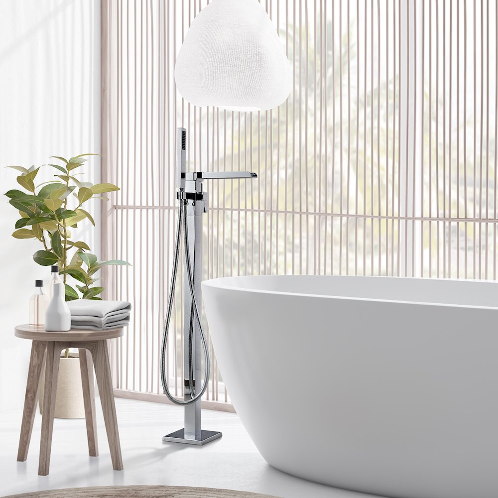 Single Lever Handle Freestanding Floor Mounted Tub Filler. Picture 4