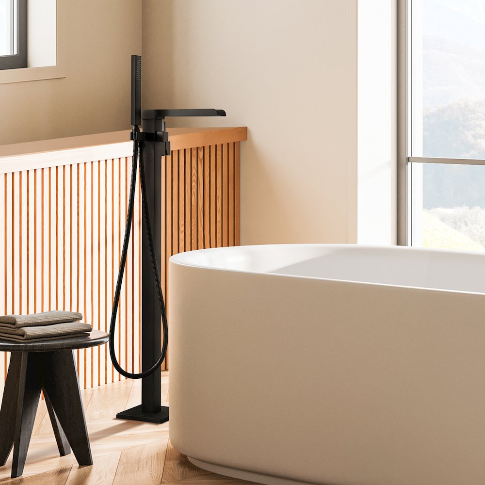 Single Lever Handle Freestanding Floor Mounted Tub Filler. Picture 5