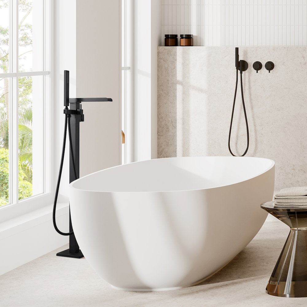 Single Lever Handle Freestanding Floor Mounted Tub Filler. Picture 4