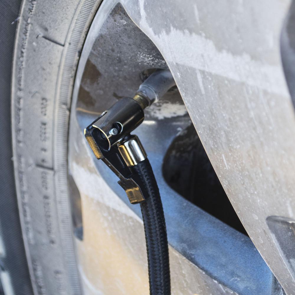 12 Volt Portable Automotive Digital Tire Inflator Pump. Picture 6