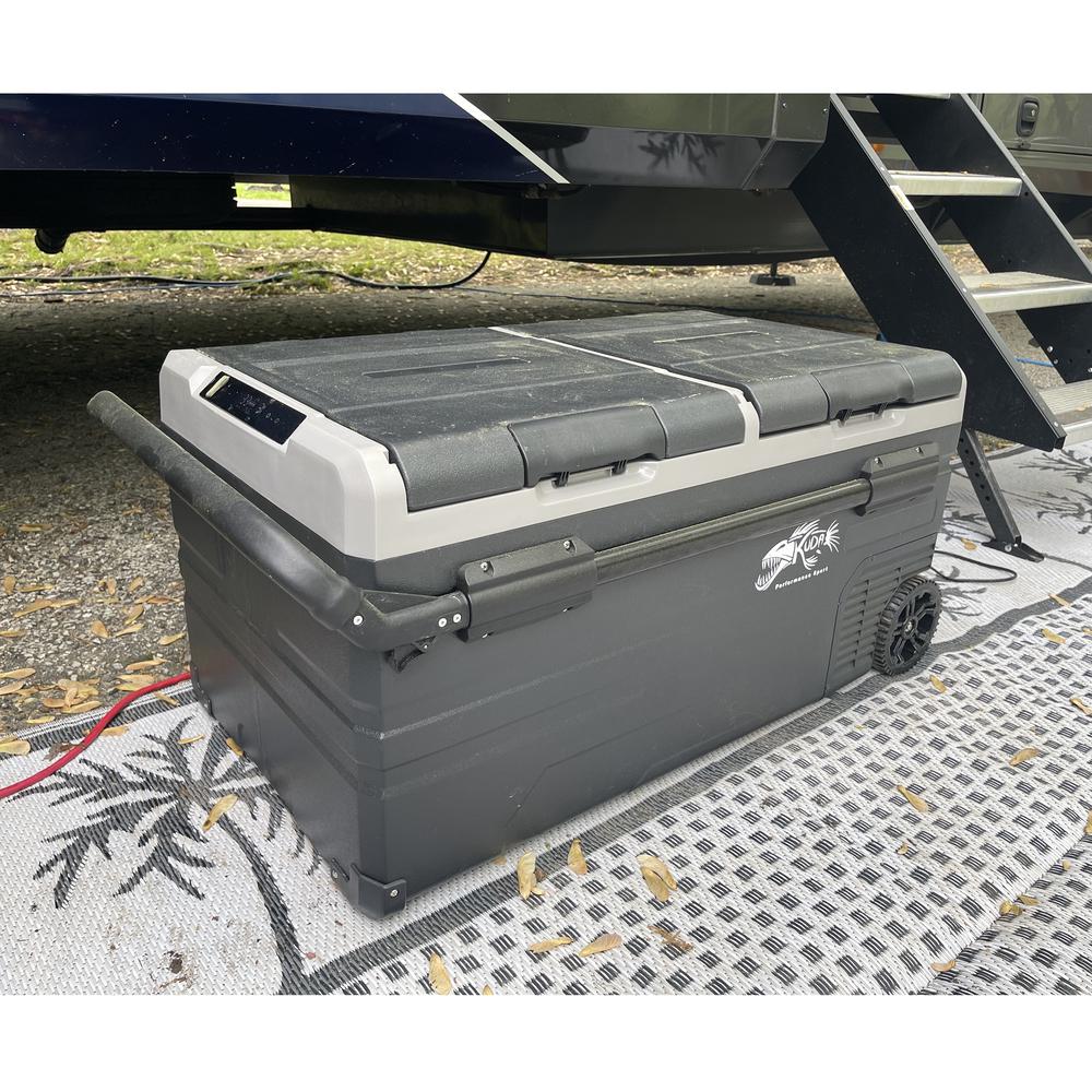 47 Quart Electric Cooler Freezer. Picture 7