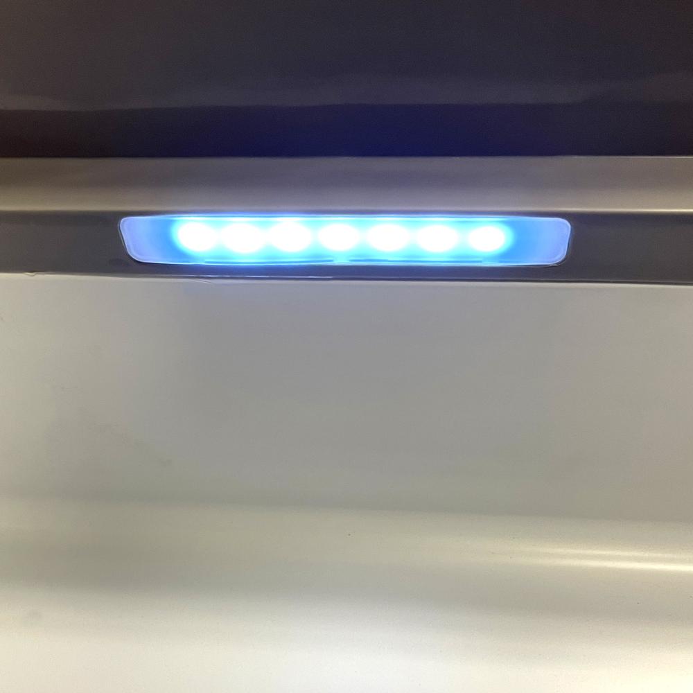 47 Quart Electric Cooler Freezer. Picture 11
