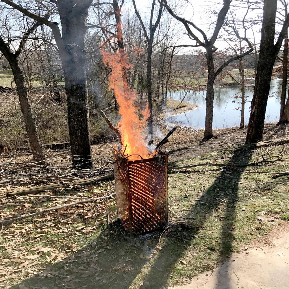 Folding Steel Fire Cage. Picture 6