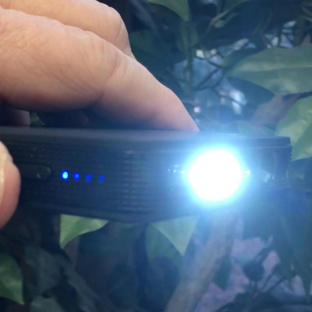 Portable Jump Start Battery Power Pack. Picture 5