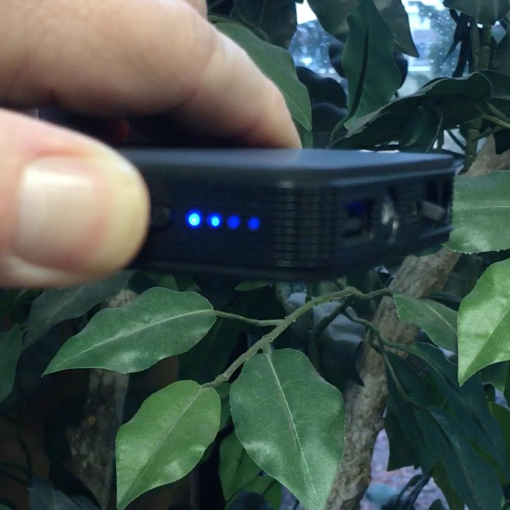 Portable Jump Start Battery Power Pack. Picture 6