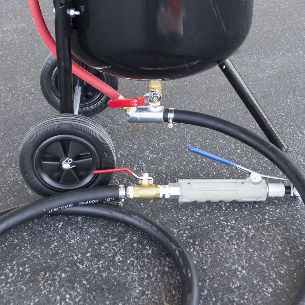 50 Lbs Abrasive Blaster. Picture 5