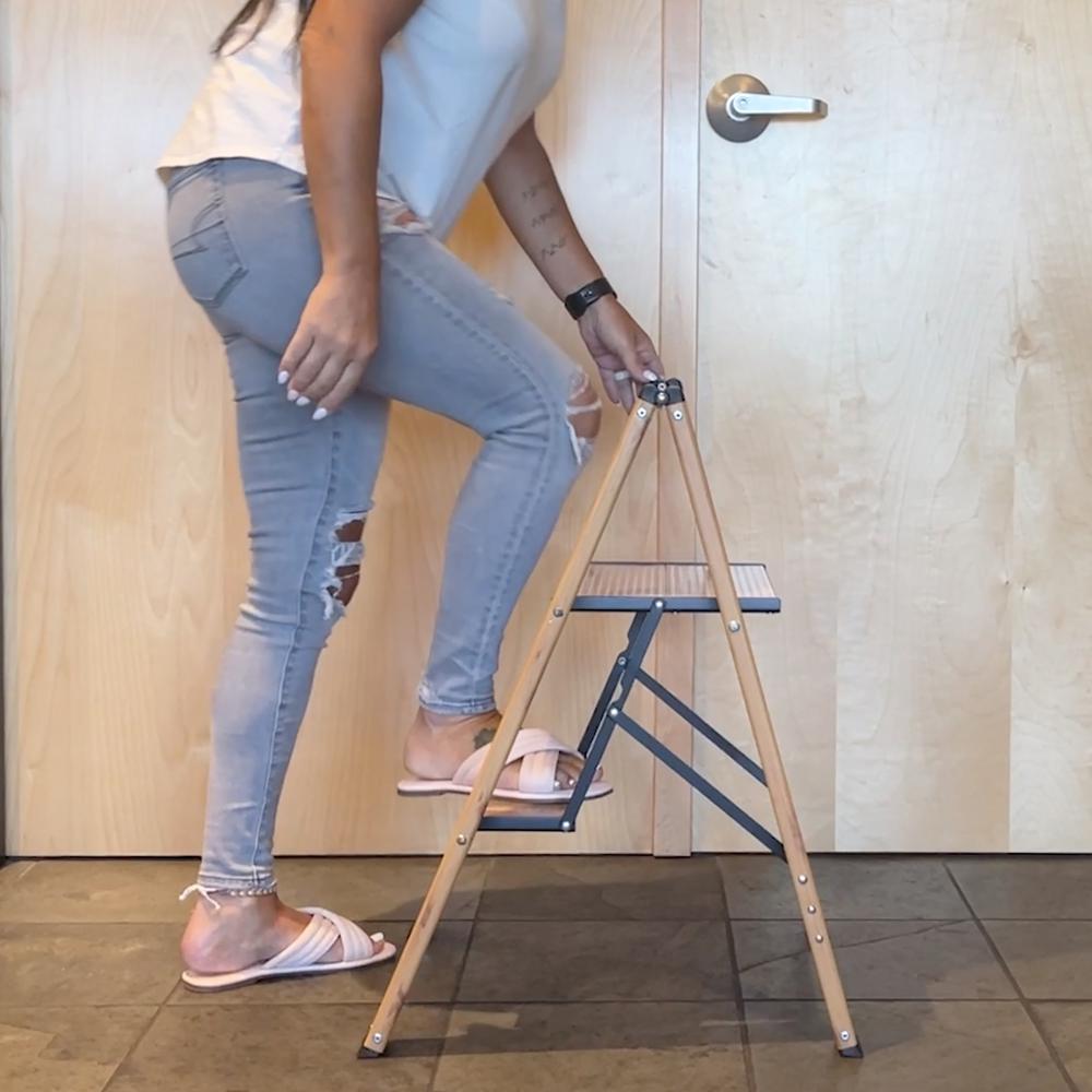 2 Step Aluminum Wood Grain Folding Ladder. Picture 2