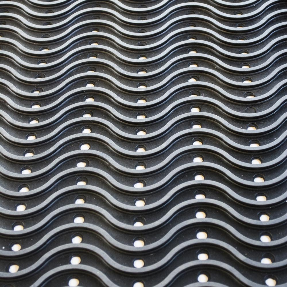 3 x 5 Foot Commercial Rubber Scraper Mat. Picture 4