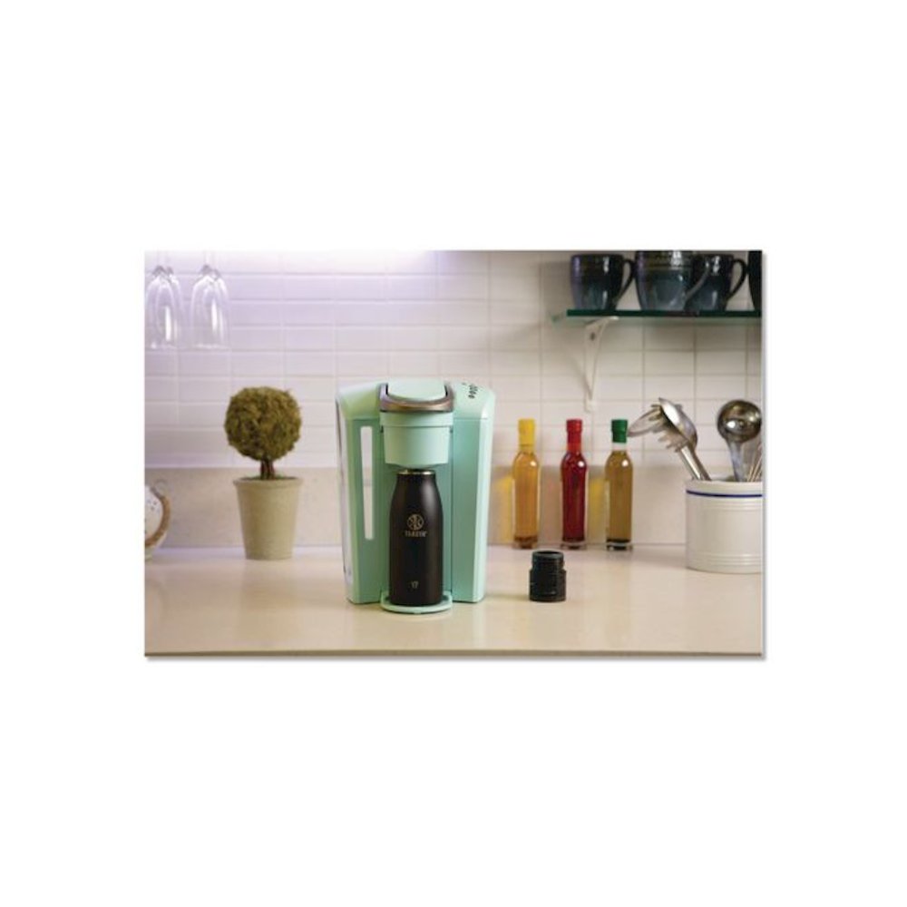 Traveler Stainless Steel Vacuum Insulated Travel Mug, 17 oz, Onyx. Picture 4
