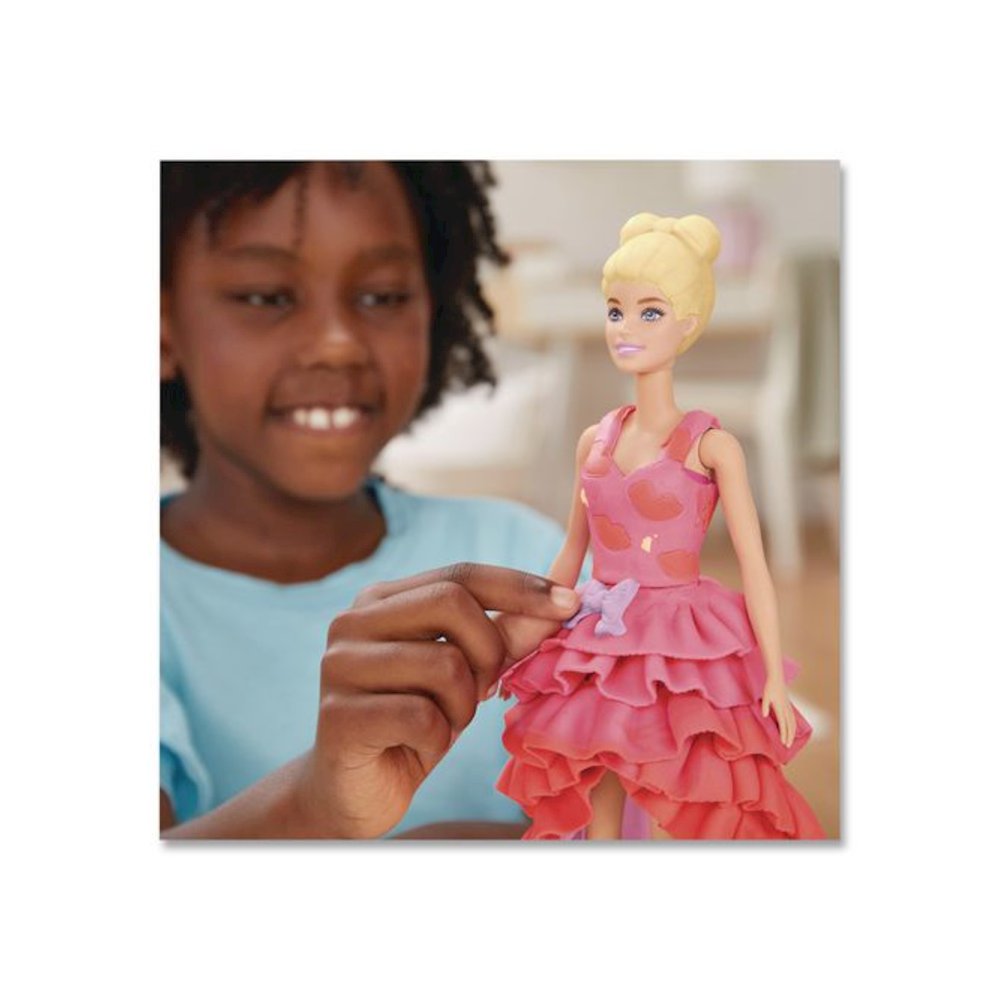 Play-Doh Barbie Designer Fashion Show Playset. Picture 3