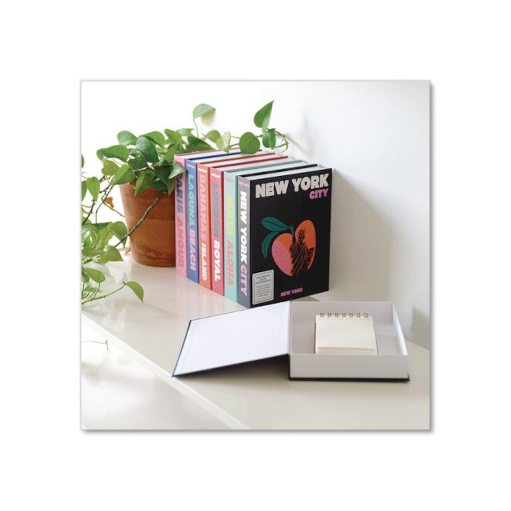 Magnetic Storage Book Box, New York, 7.5 x 1.75 x 9.75, Black. Picture 3