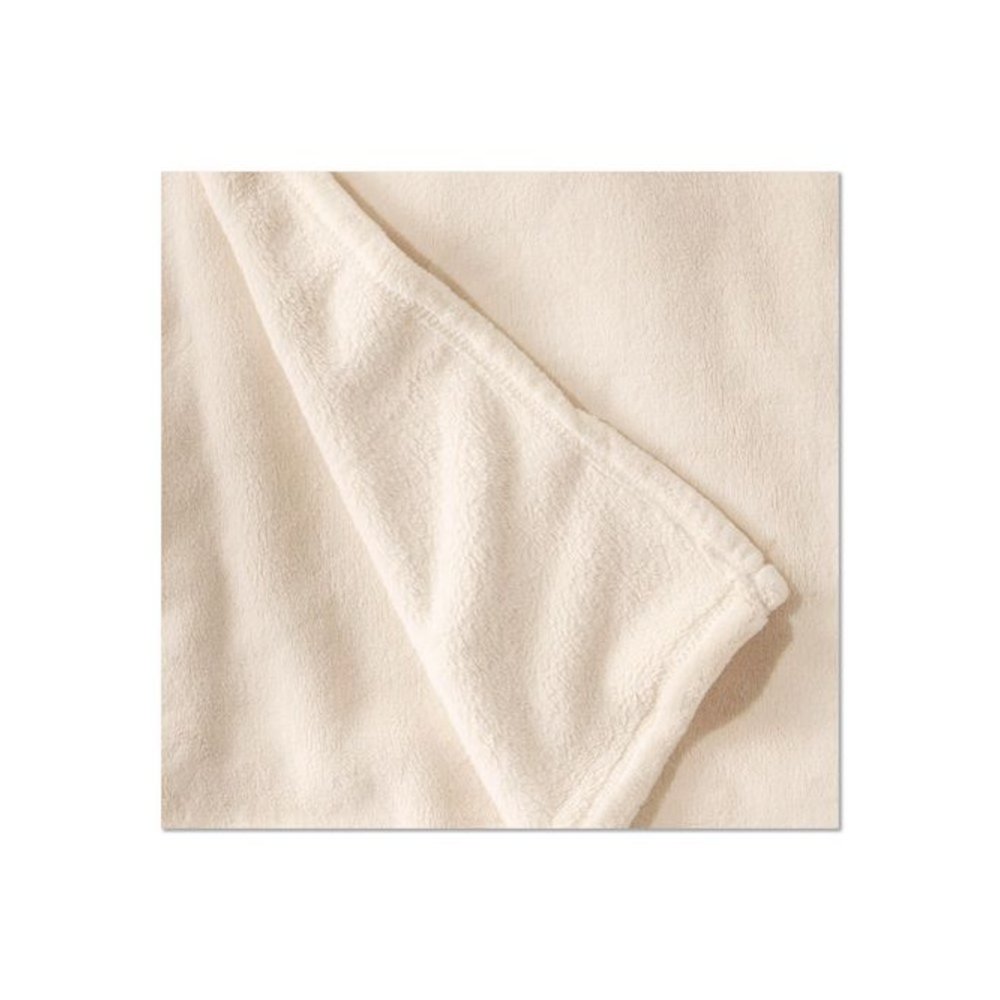 Wicked Plush Throw, 60 x 80, Antique White. Picture 3