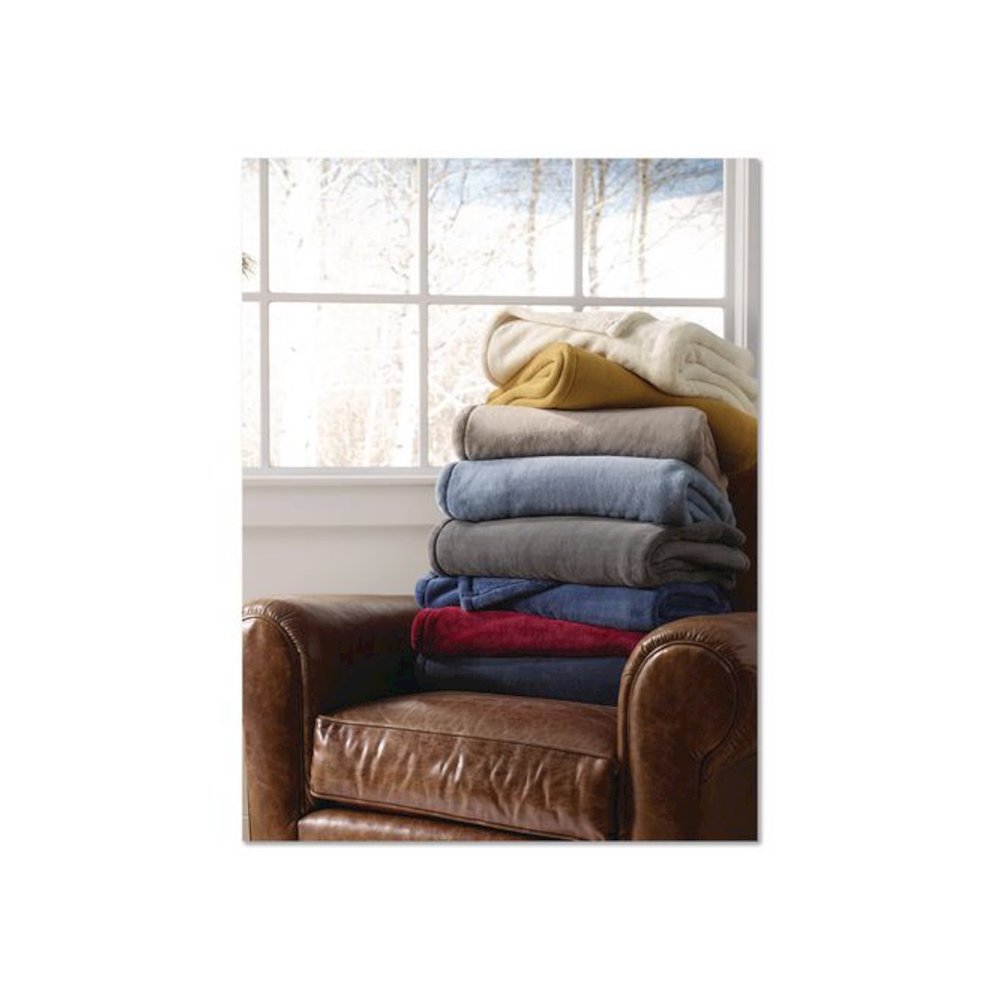 Wicked Plush Throw, 60 x 80, Antique White. Picture 4