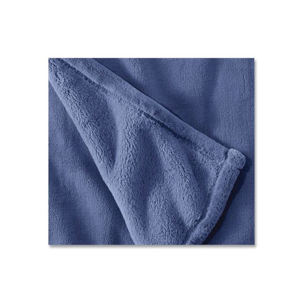 Wicked Plush Throw, 60 x 80, Deep Blue. Picture 2