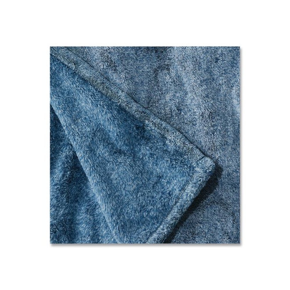 Wicked Plush Throw, 60 x 80, Bayside Blue Heather. Picture 2