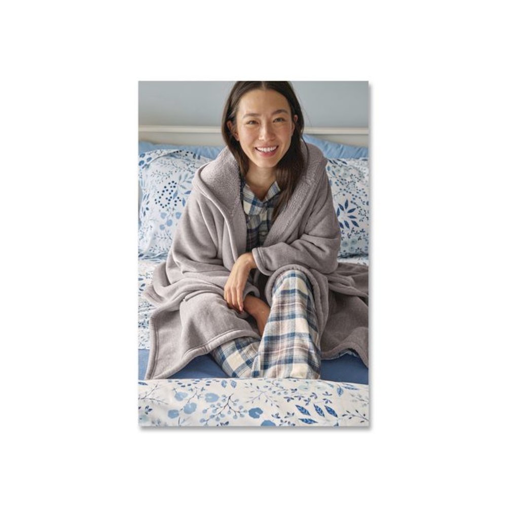 Cozy Chenille Wearable Throw, 58 x 60, Gray. Picture 5