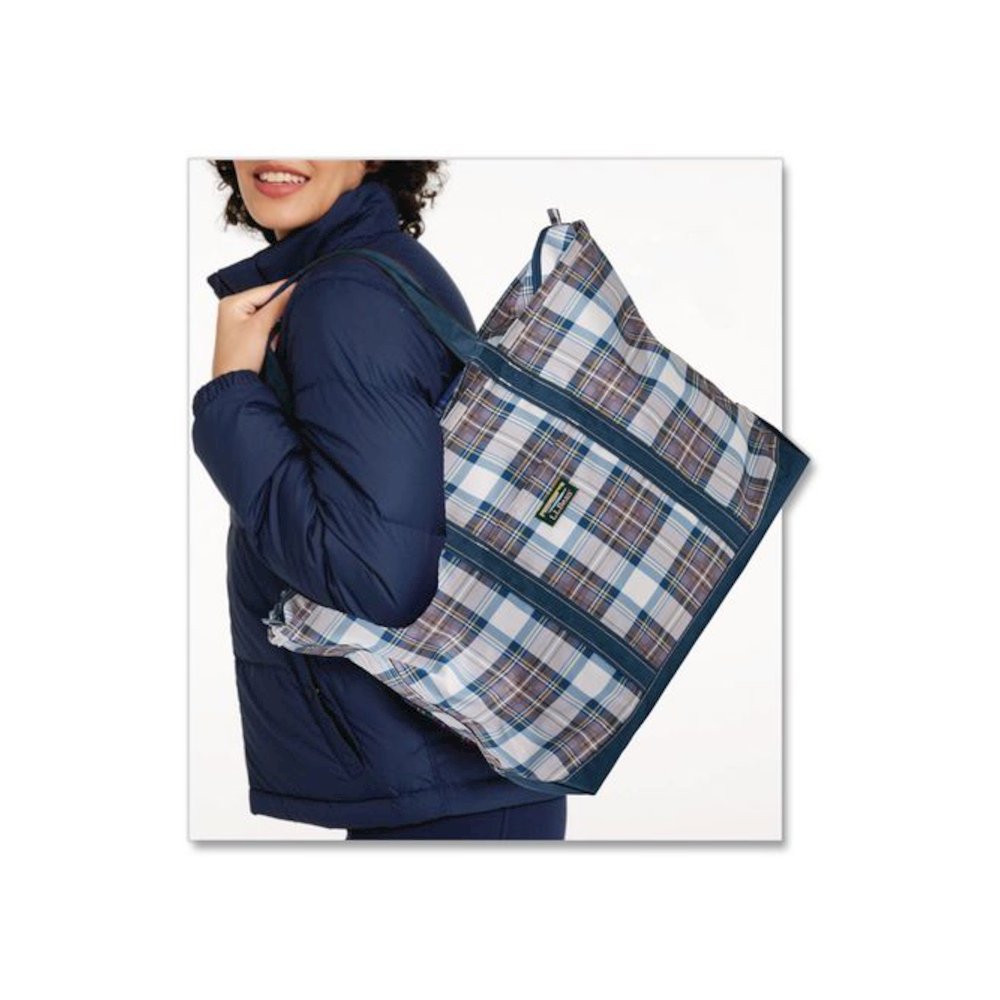 Large Polyester Everyday Lightweight Tote, 17" x 7.5" x 15", Mallard Blue Indigo Tartan. Picture 3