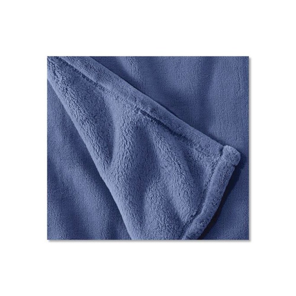 Wicked Plush Throw, 50 x 60, Bayside Bue Heather. Picture 2