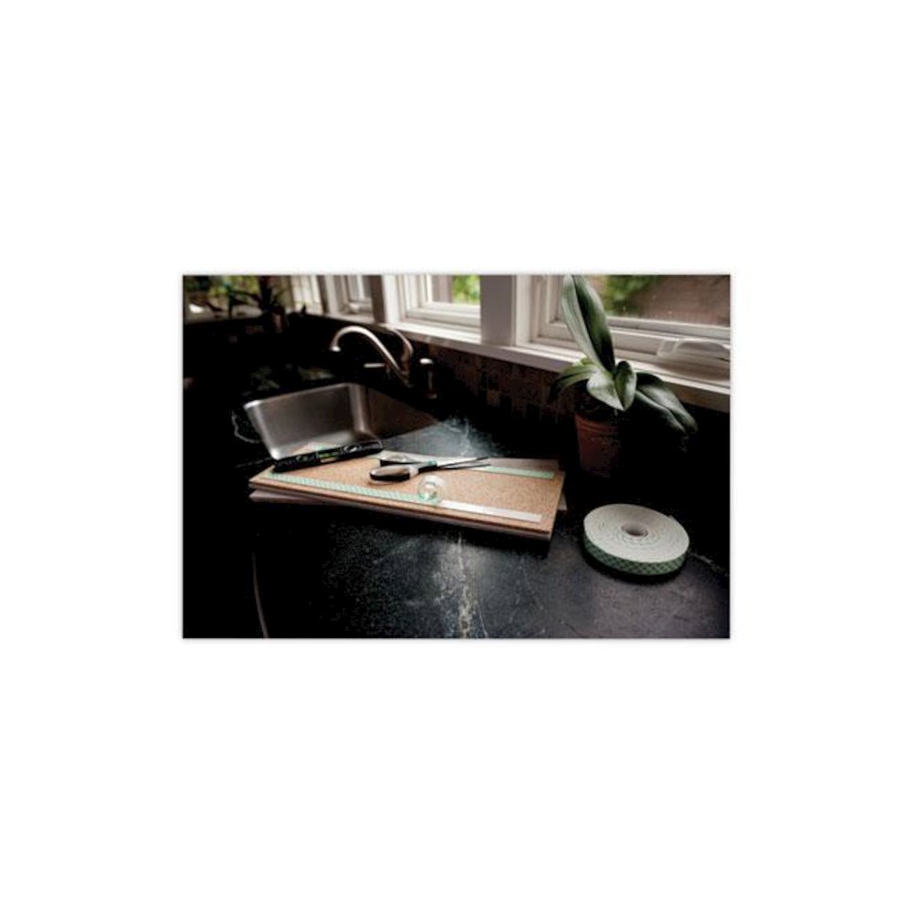 Permanent High-Density Foam Mounting Tape, Holds Up to 2 lb, 0.75" x 9.75 yd, White. Picture 4
