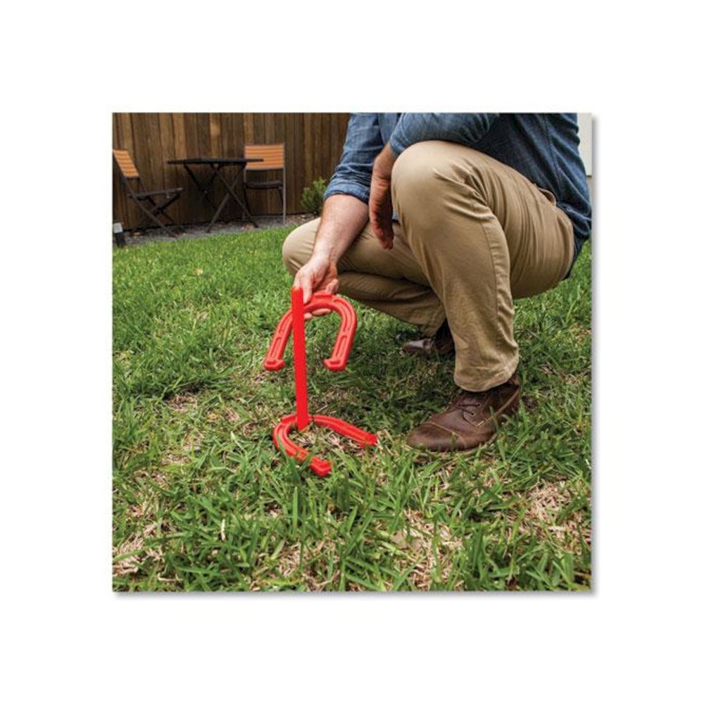 Indoor/Outdoor Rubber Horseshoe Set, 4 Rubber Horseshoes, 2 Rubber Mats, 2 Plastic Dowels. Picture 5
