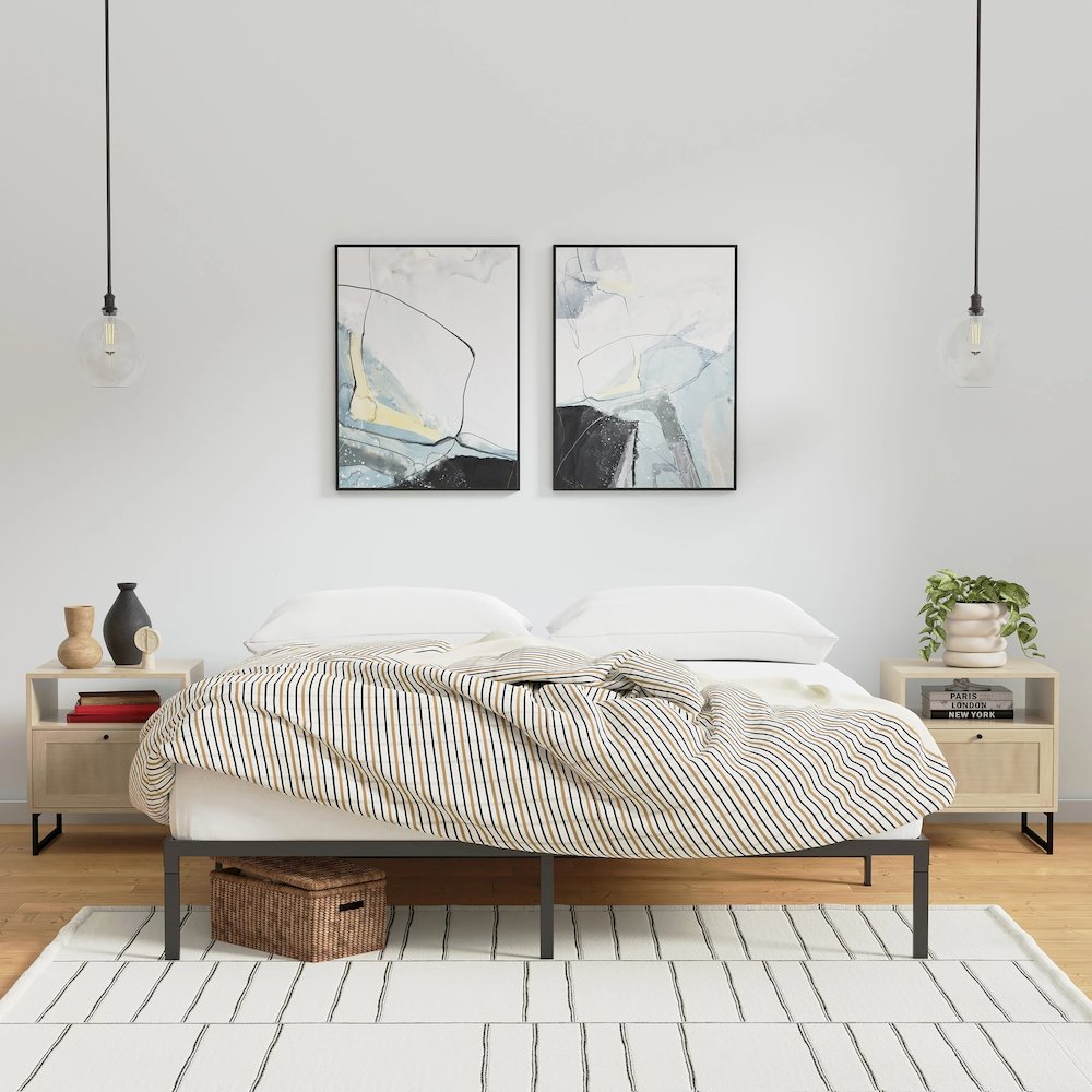 14" Metal Platform Bedframe. Picture 6