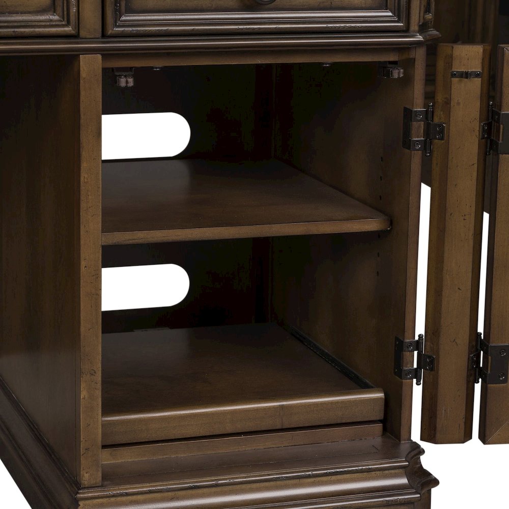 Amelia Credenza in Antique Toffee. Picture 9