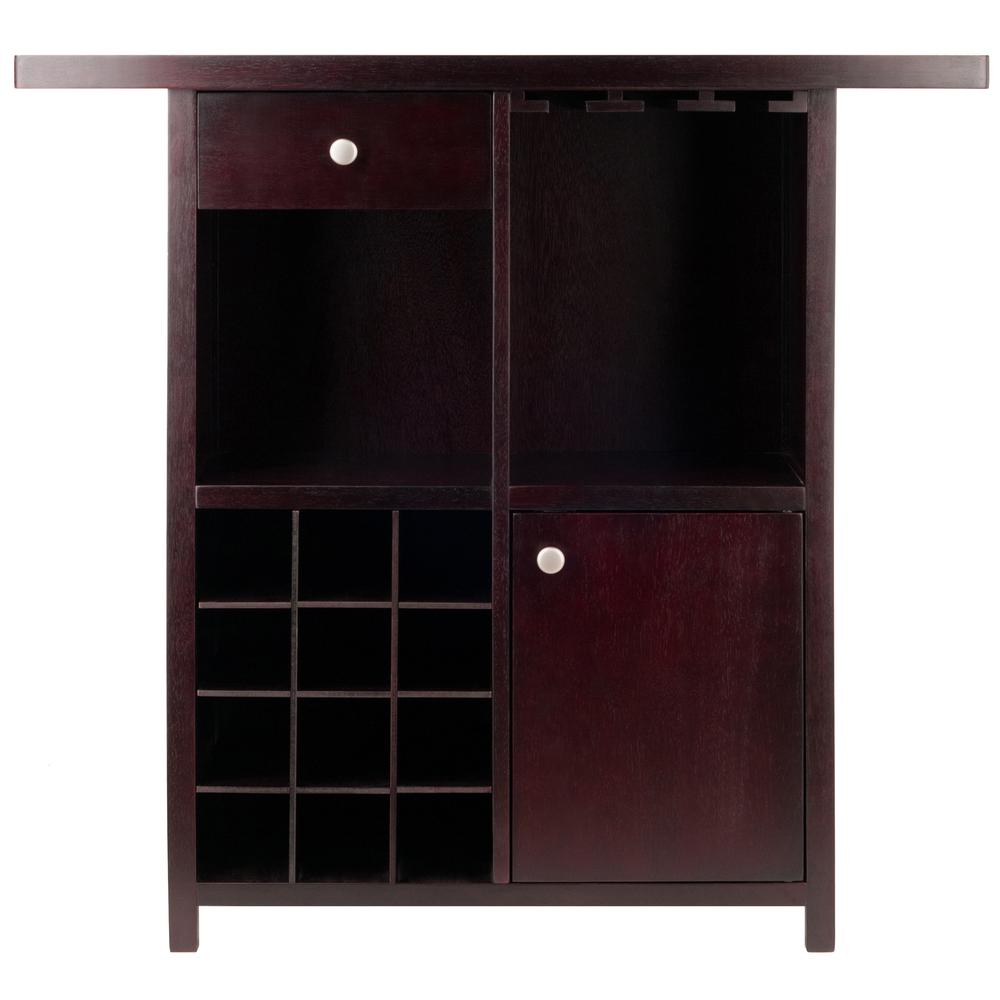 Macon Wine Bar. Picture 3