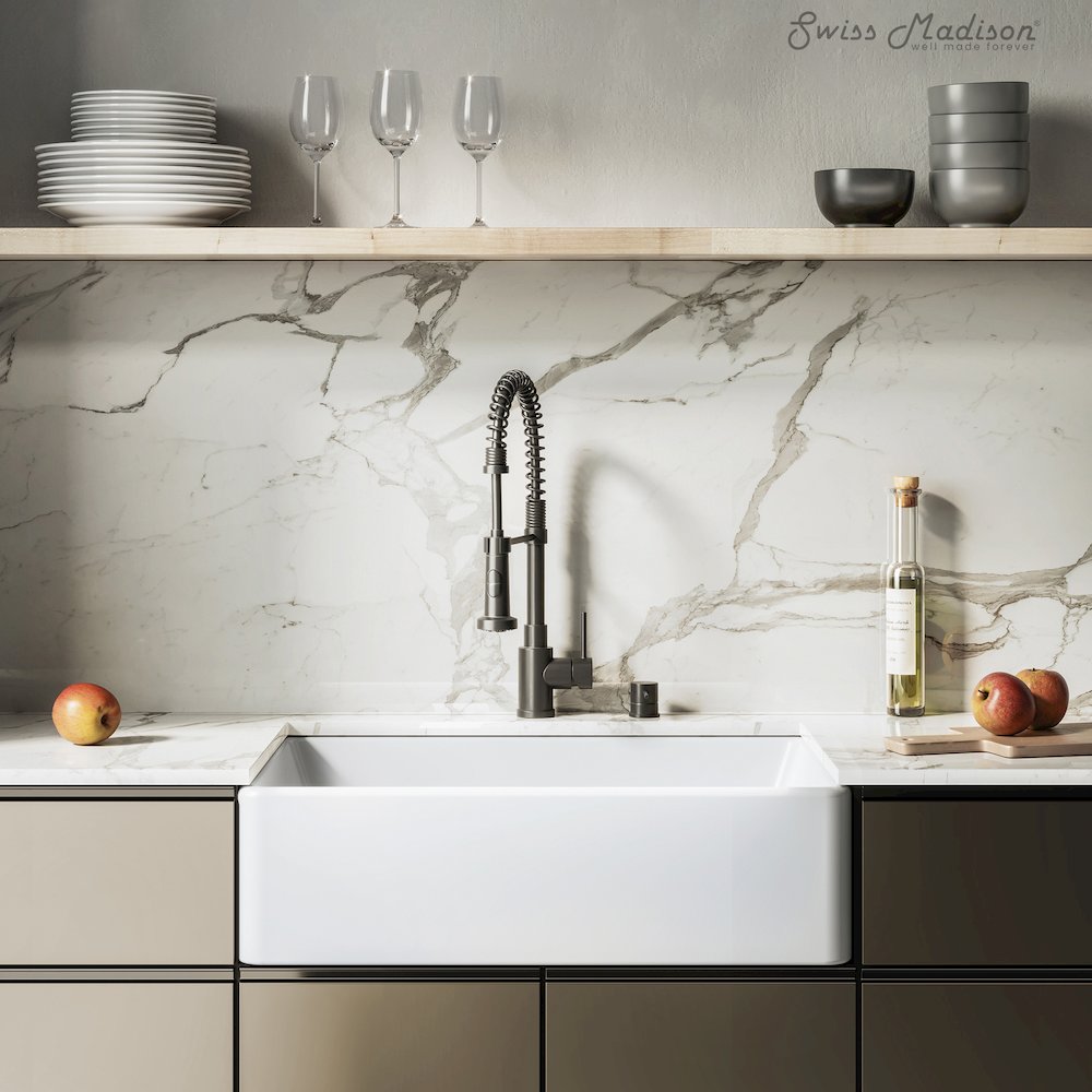 Elegance 30" x 20" Single Basin Fireclay Farmhouse Kitchen Sink in Glossy White. Picture 4