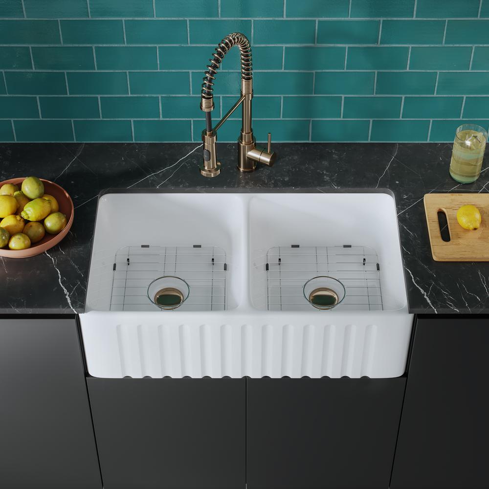 Delice Duo Farmhouse Sink. Picture 19